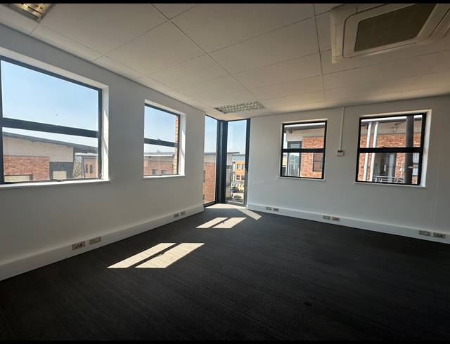 383.20M² OFFICE TO LET IN PAULSHOF